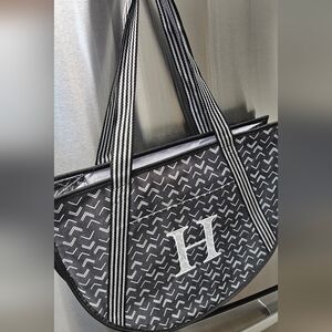 Thirty-one Round Utility Tote